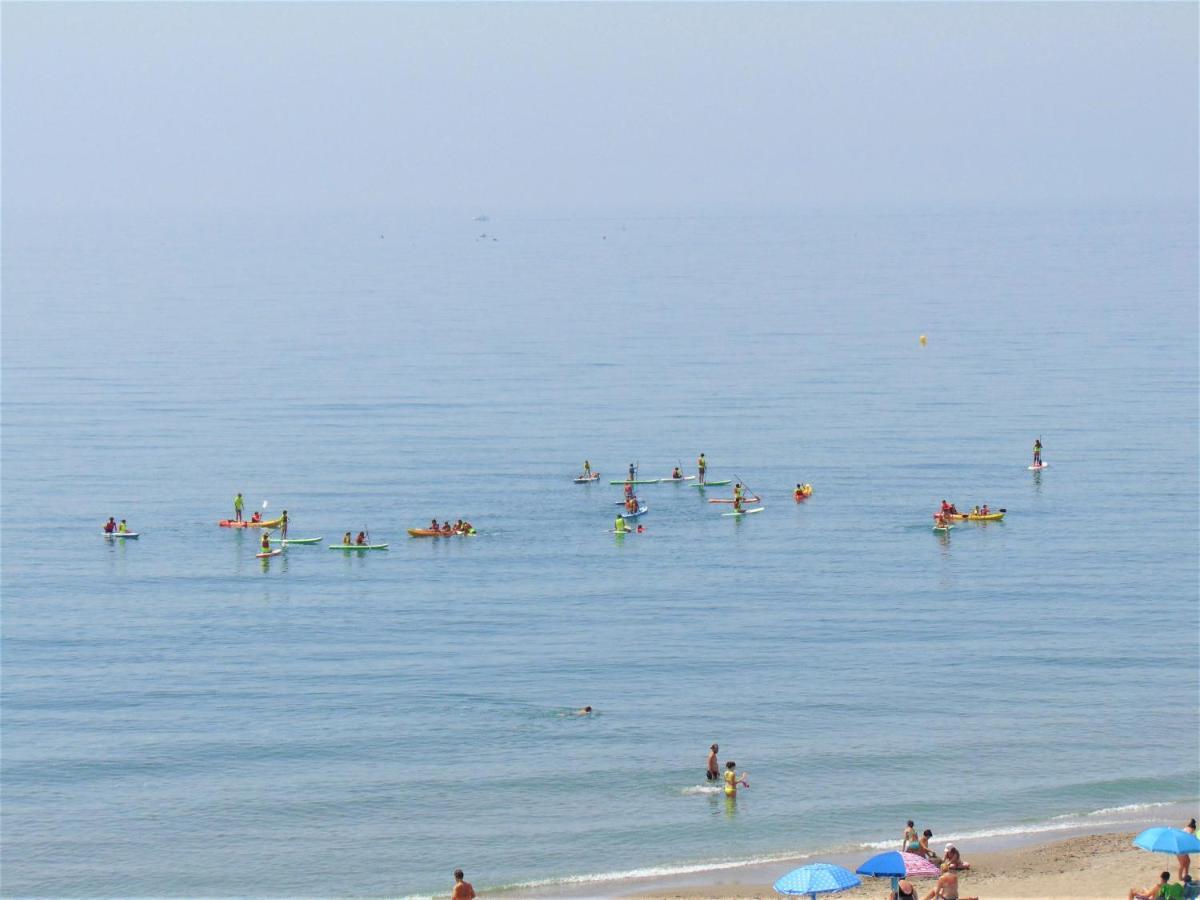 Beachfront, Two Bed- & Bathrooms, Private Parking 丰希罗拉 外观 照片